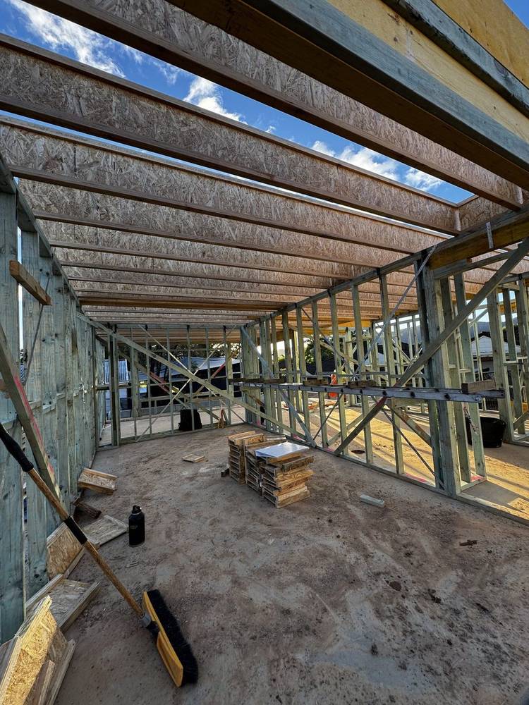 Roof frame with battens going on
